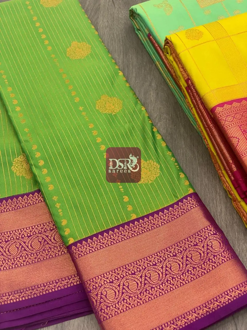 1000 Butta Korvai Border Saree