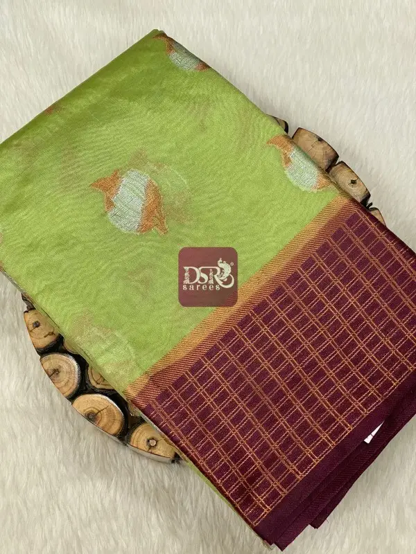 899 Banarasi Sarees