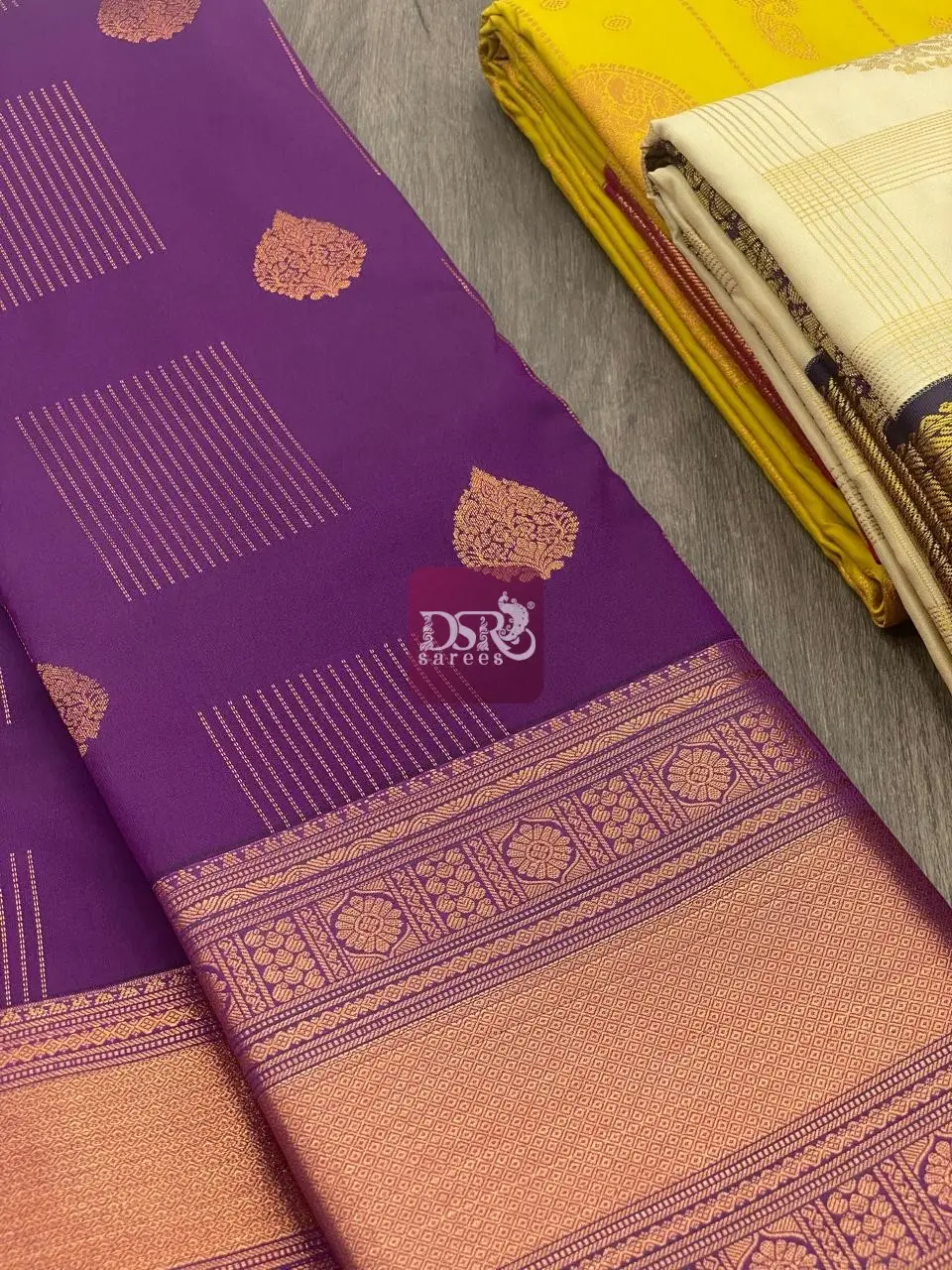 Vairaooshi Body Butta Sarees