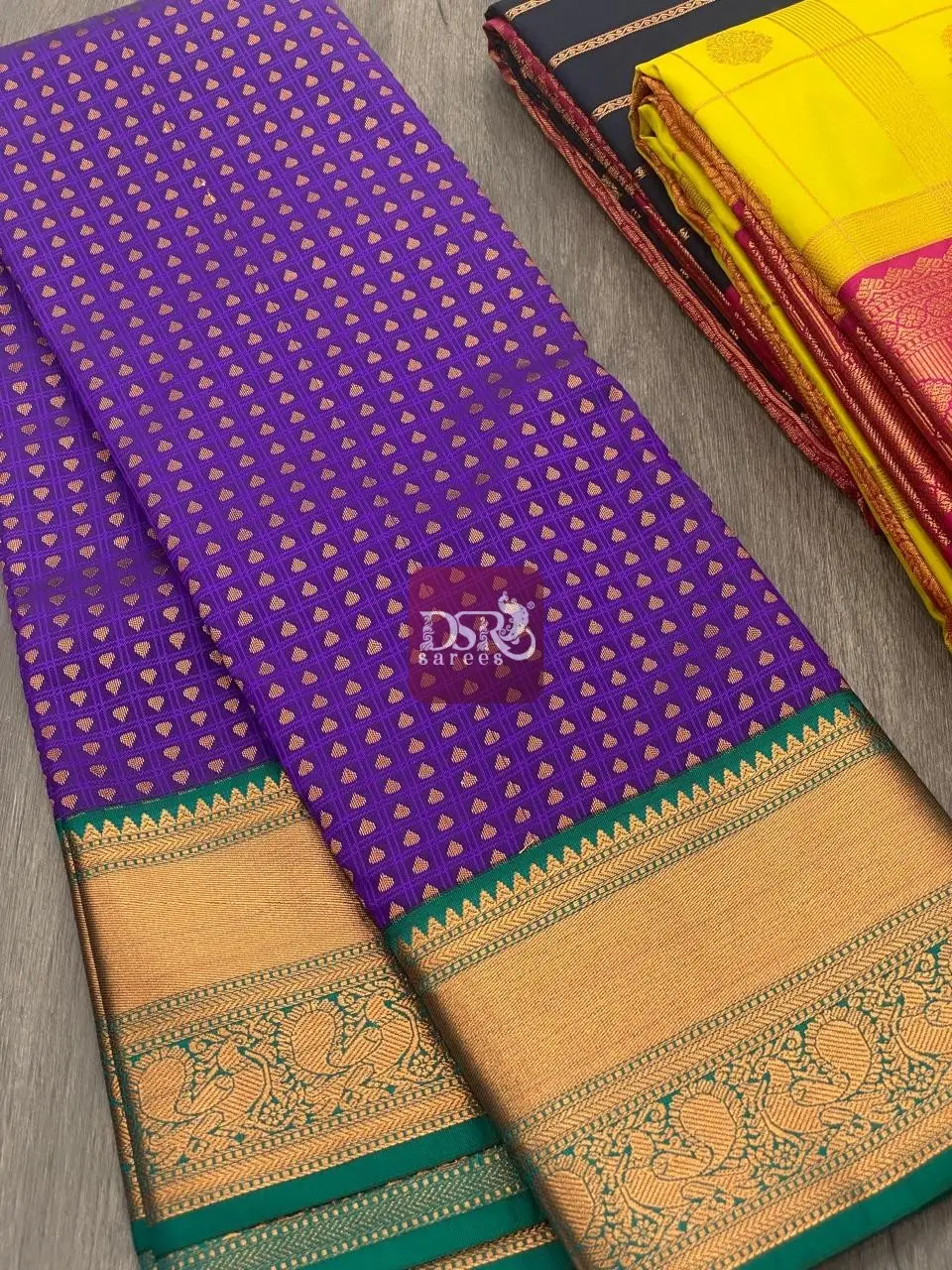 1000 Butta Korvai Border Saree