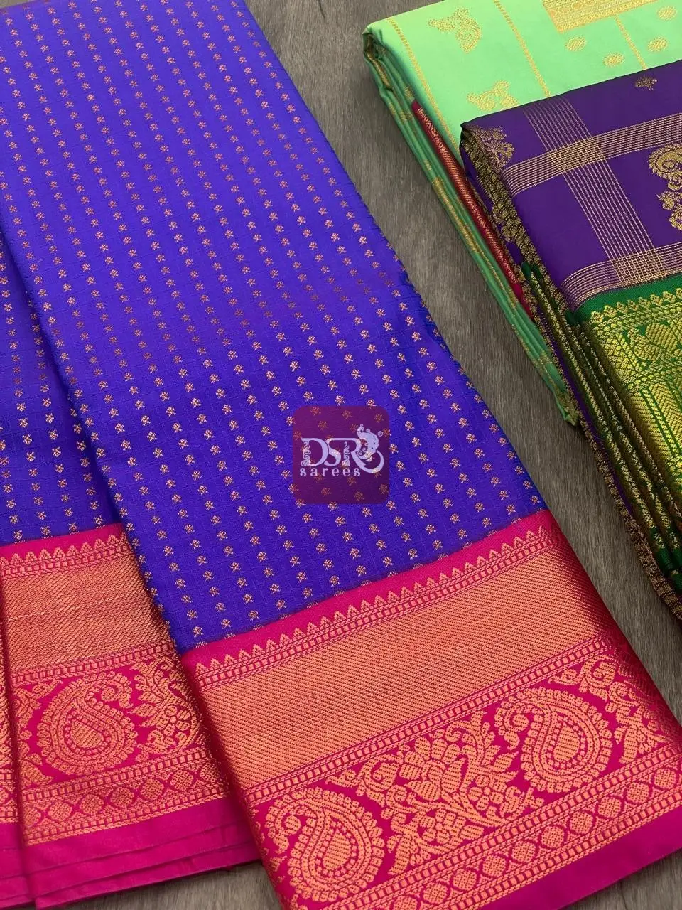 1000 Butta Korvai Border Saree