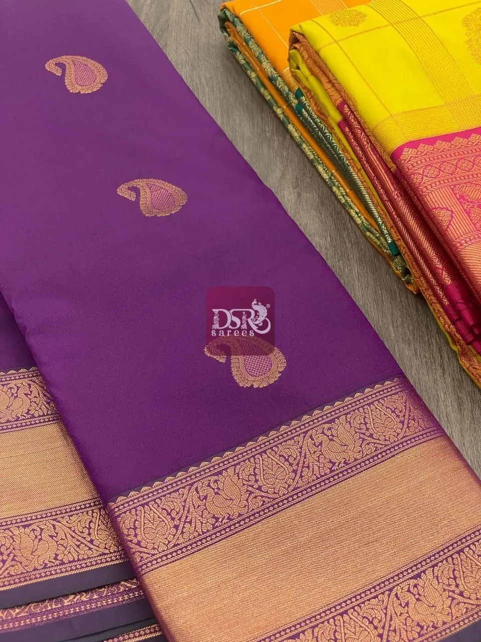 Vairaooshi Body Butta Sarees