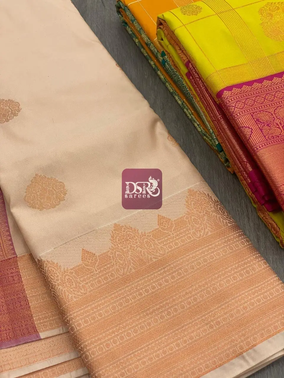 Vairaooshi Body Butta Sarees