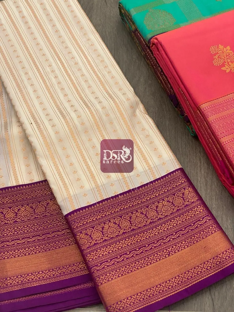 1000 Butta Korvai Border Saree