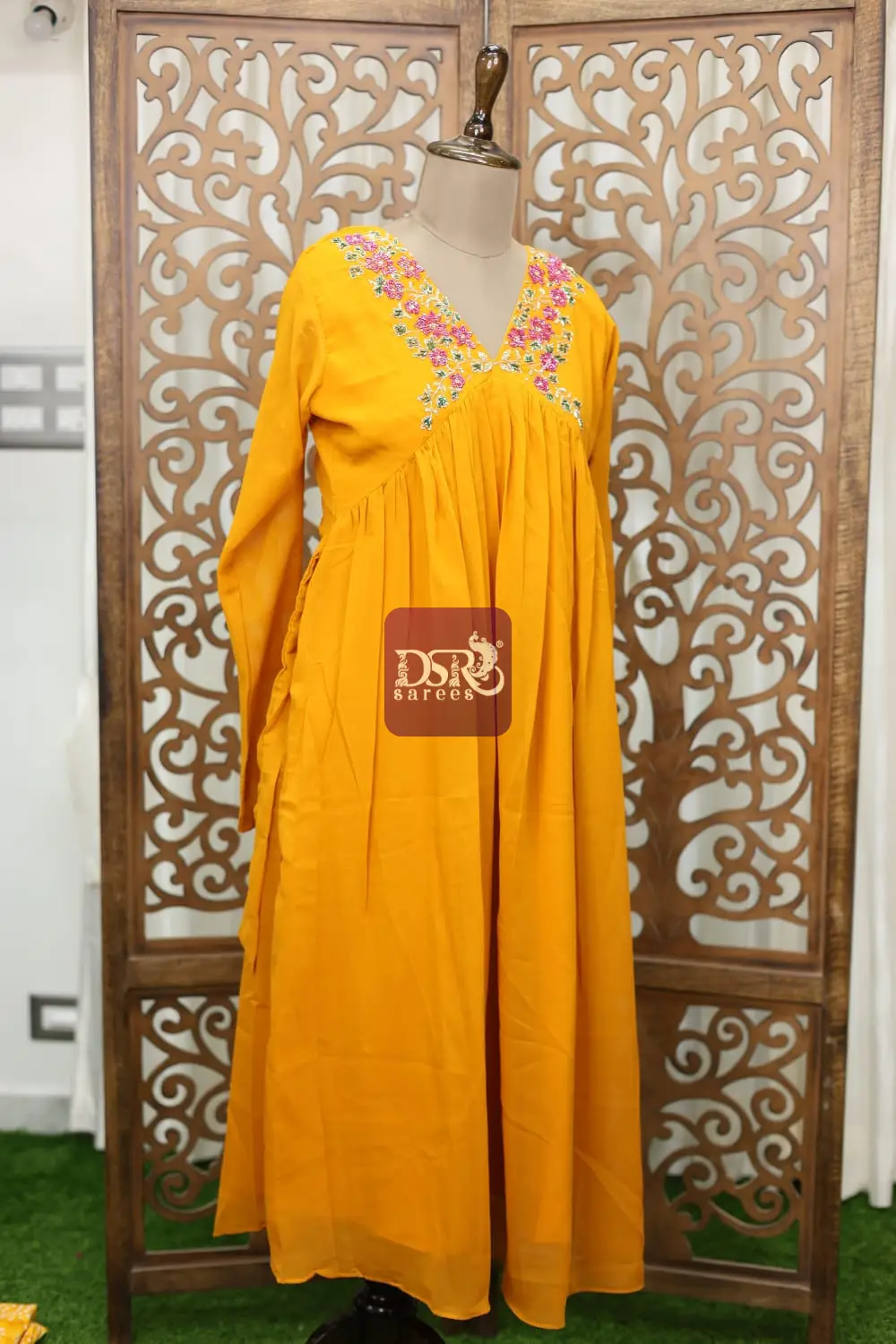 Hand work Aliya Kurtis