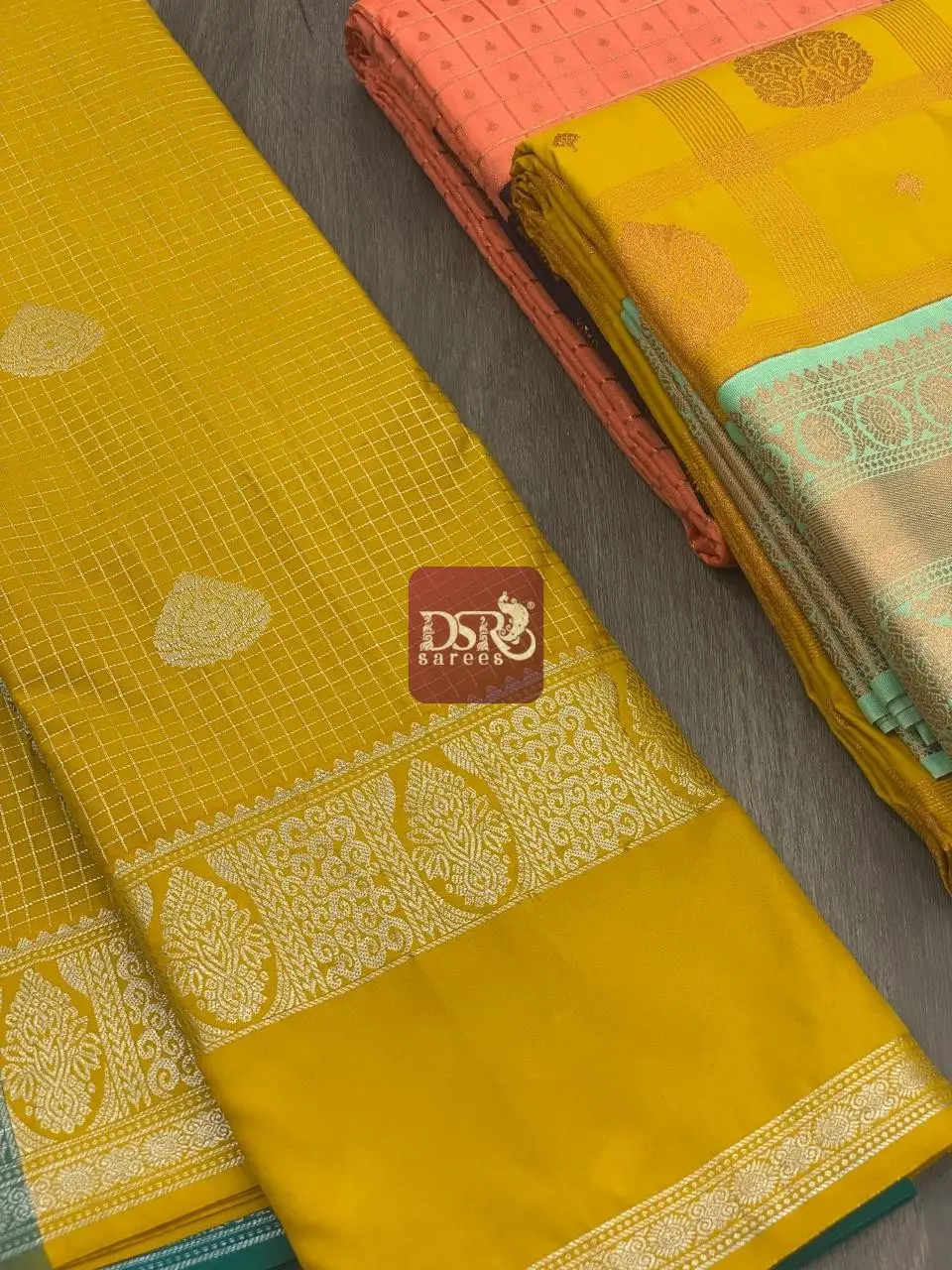 Vairaooshi Body Butta Sarees