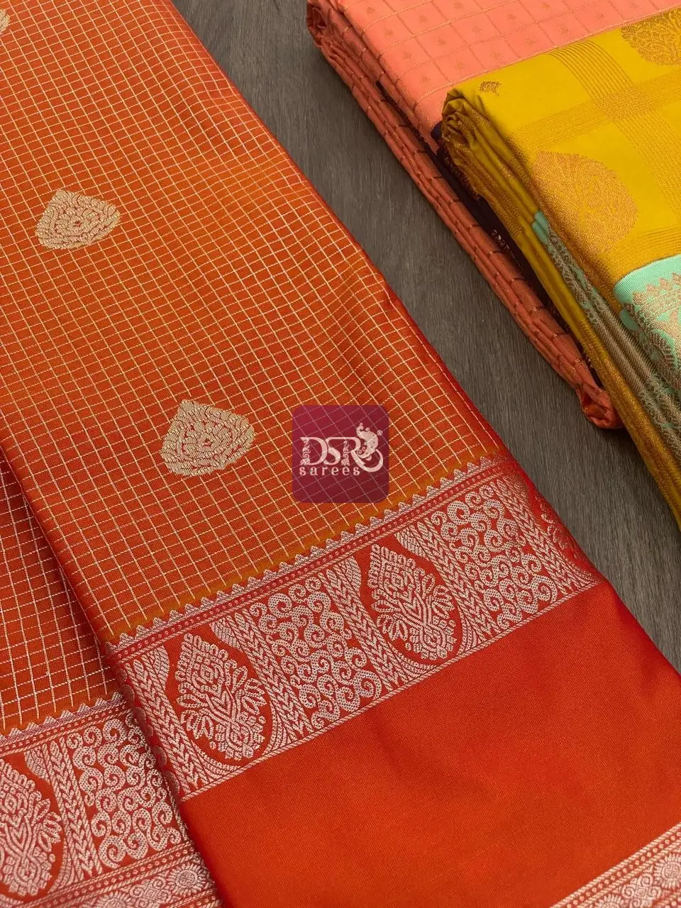 Vairaooshi Body Butta Sarees