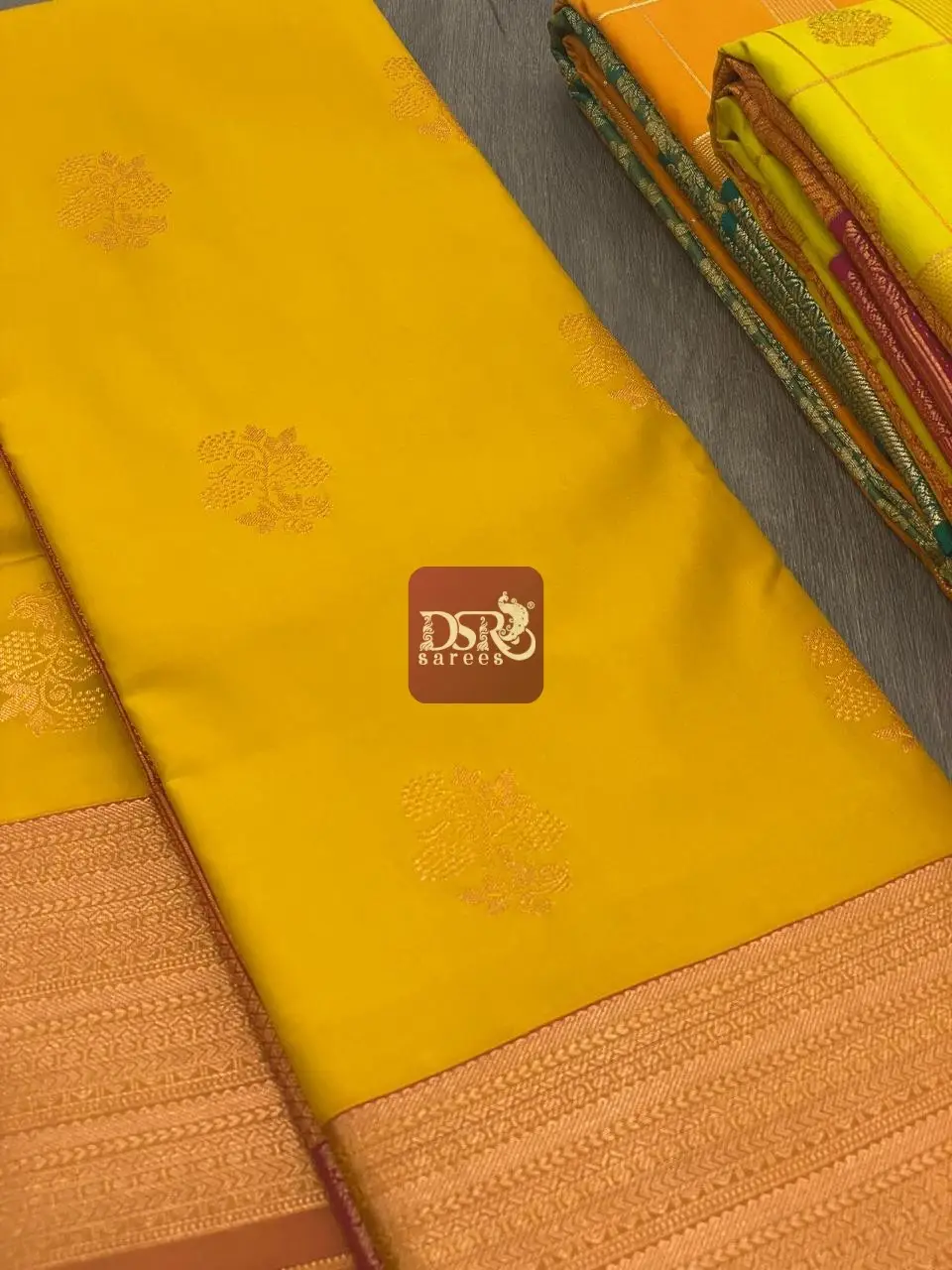 Vairaooshi Body Butta Sarees