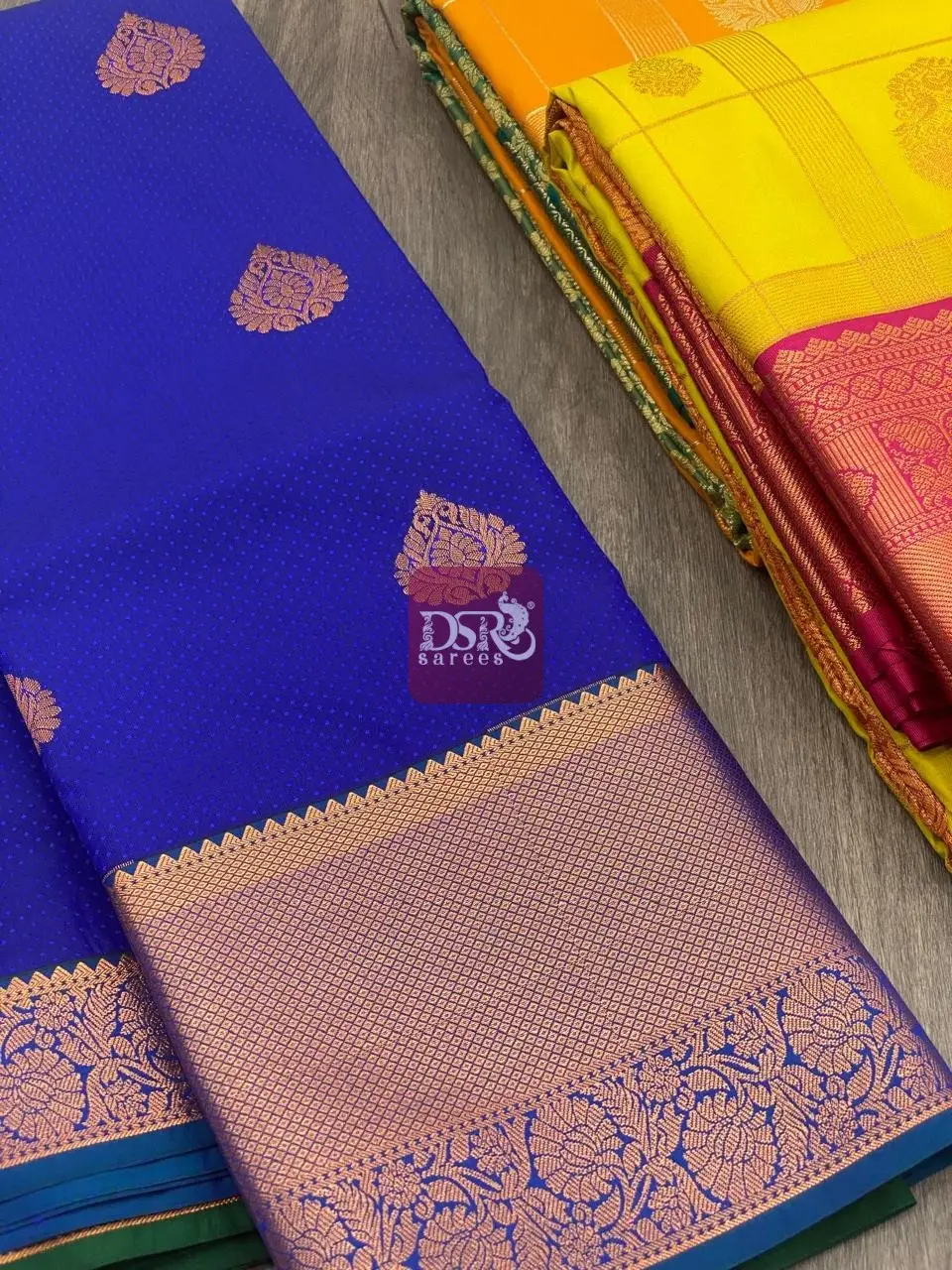 Vairaooshi Body Butta Sarees