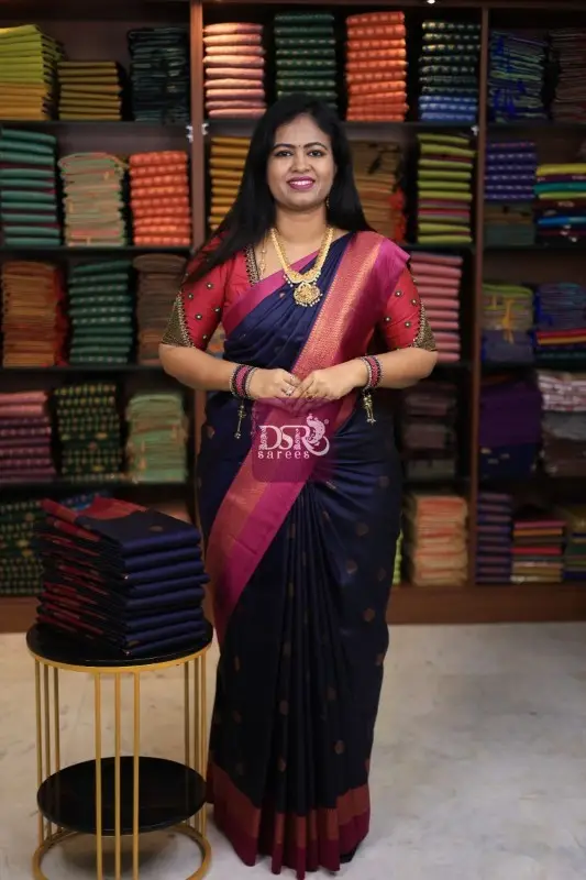 Semi Retta Patta Saree